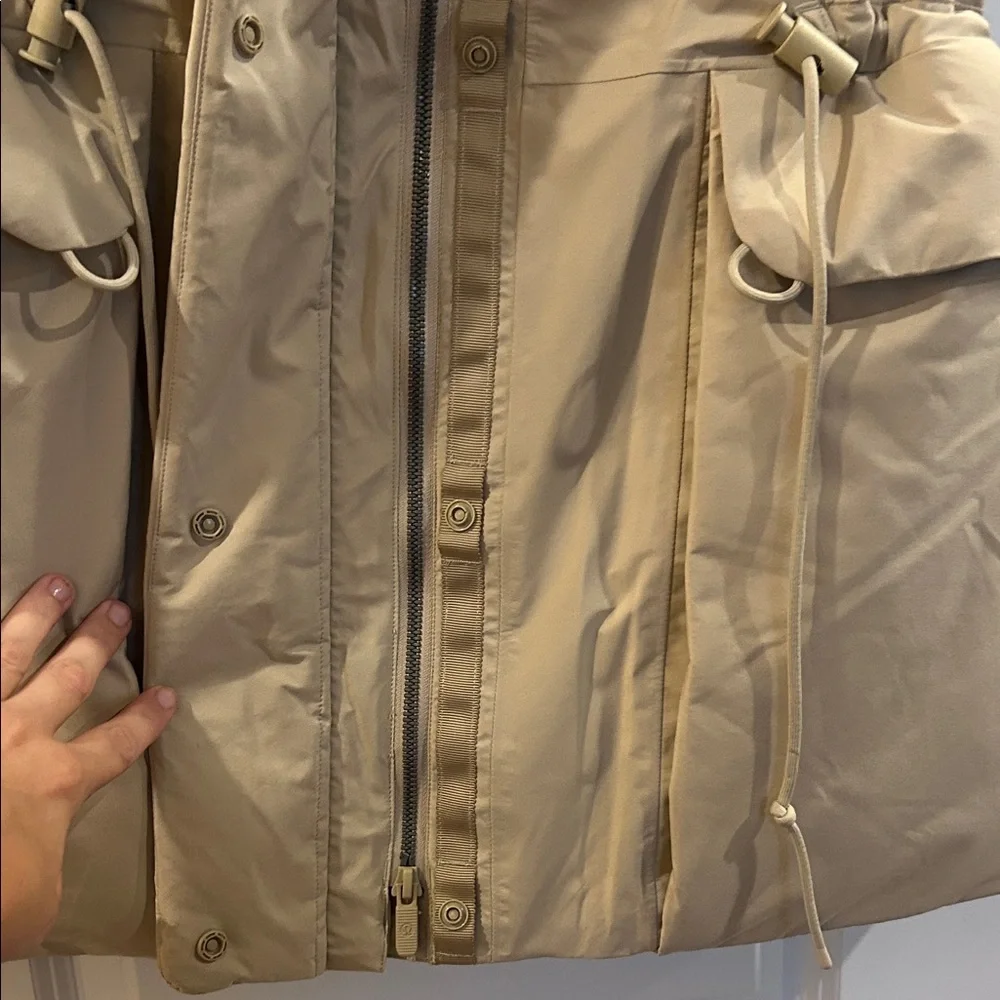 Lululemon Athletica Beige Puffer Vest - Picture 4 of 8